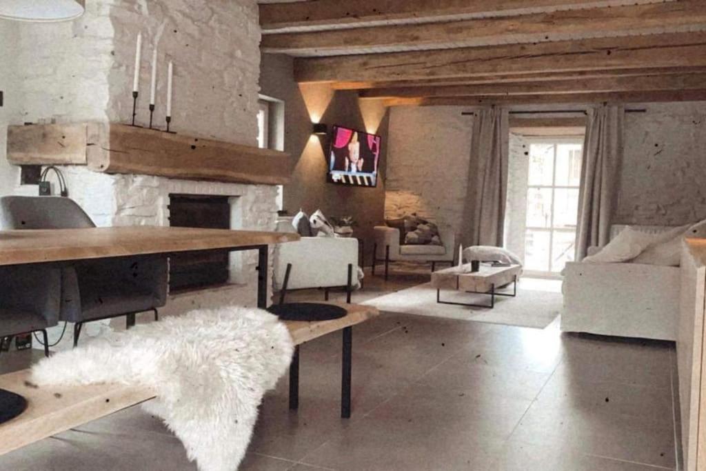Charmante Maison De Vacances Vaux-sur-Sure ภายนอก รูปภาพ