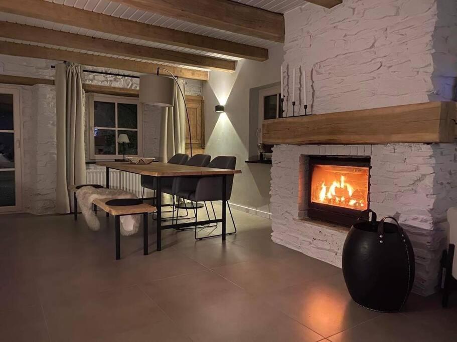Charmante Maison De Vacances Vaux-sur-Sure ภายนอก รูปภาพ